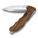 Briceag Victorinox Hunter Pro, maner din lemn de nuc, cu husa